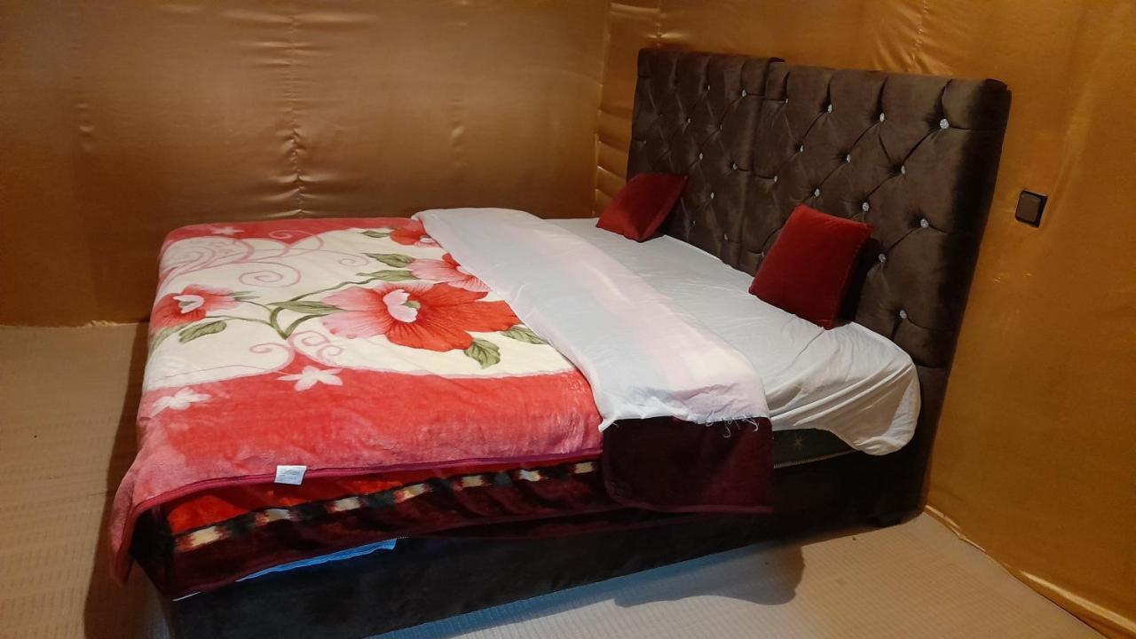 מרזאוגה Luxury Trek Desert Camp מראה חיצוני תמונה