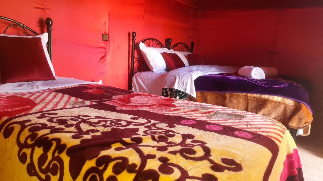 מרזאוגה Luxury Trek Desert Camp מראה חיצוני תמונה