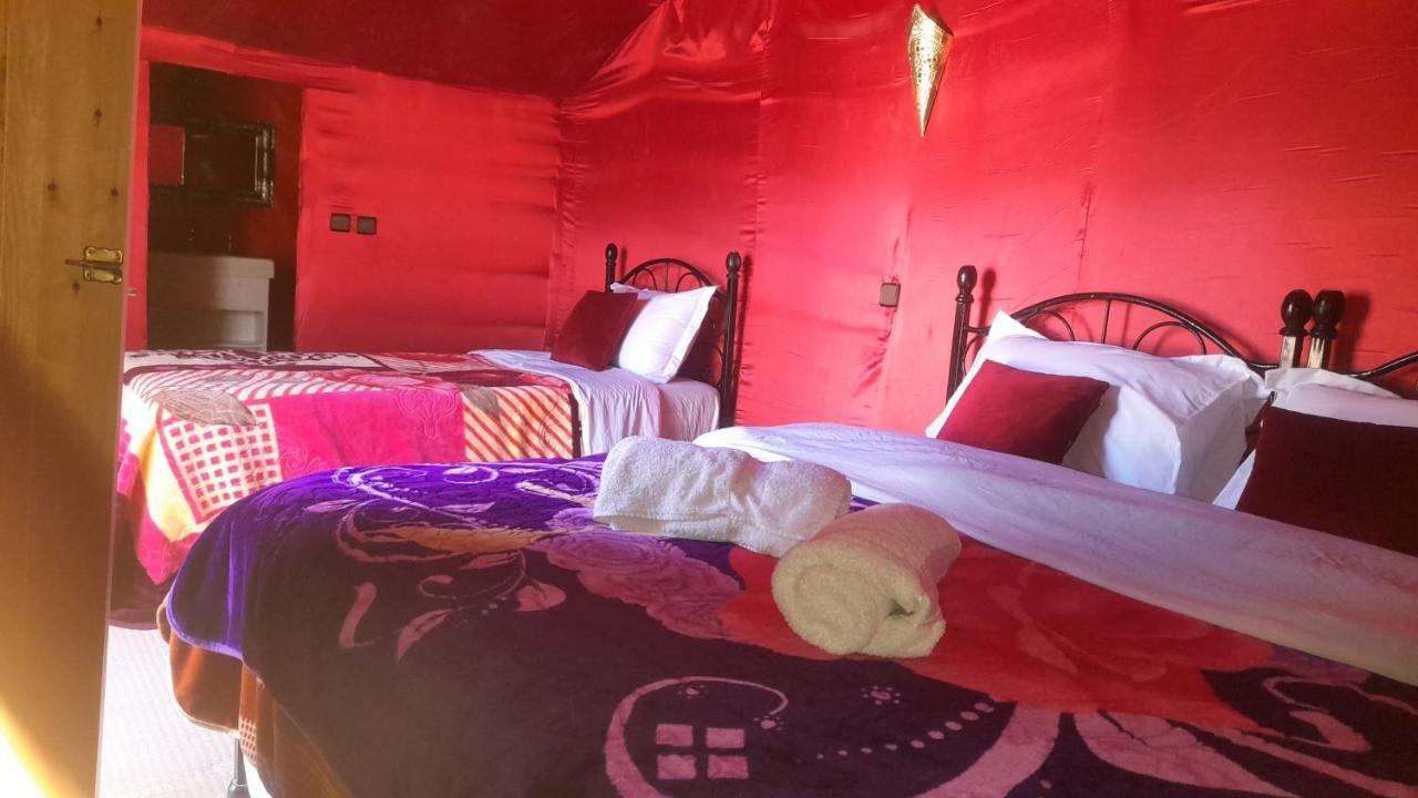 מרזאוגה Luxury Trek Desert Camp מראה חיצוני תמונה