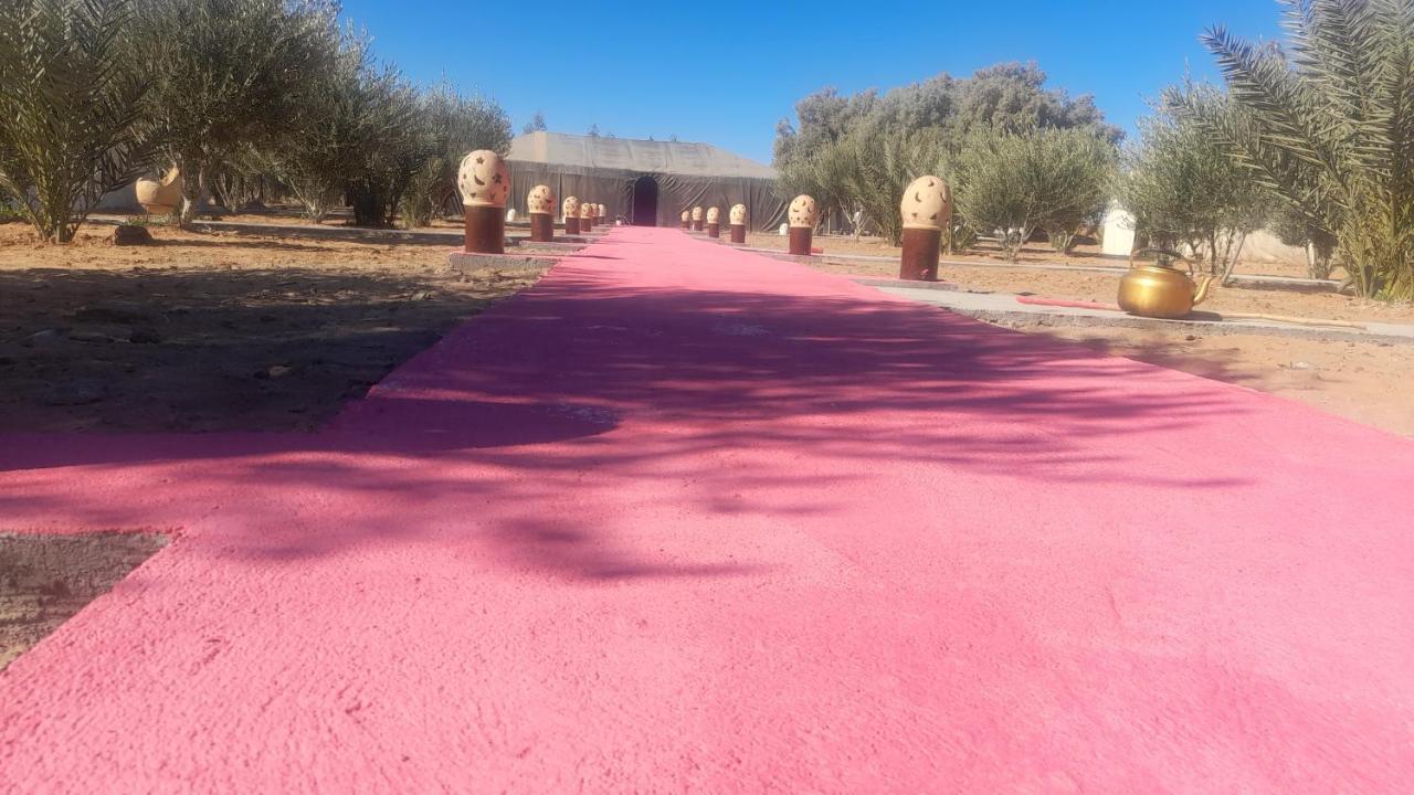 מרזאוגה Luxury Trek Desert Camp מראה חיצוני תמונה