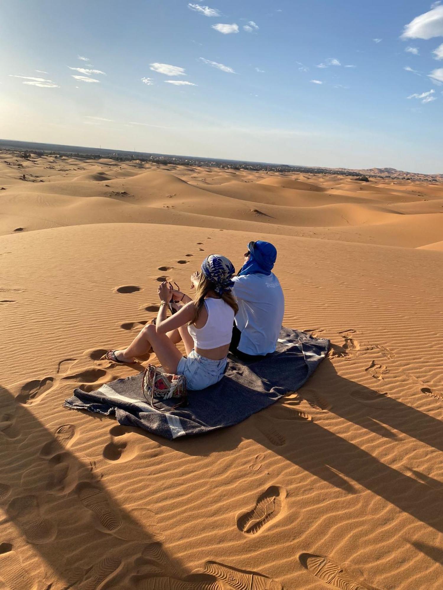 מרזאוגה Luxury Trek Desert Camp מראה חיצוני תמונה