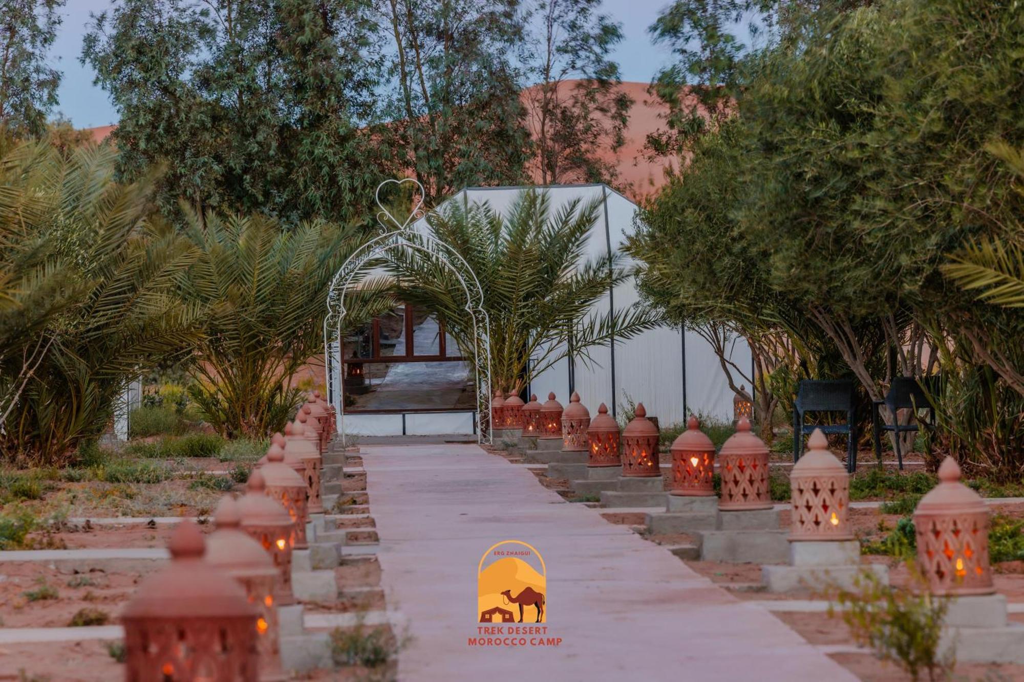 מרזאוגה Luxury Trek Desert Camp מראה חיצוני תמונה