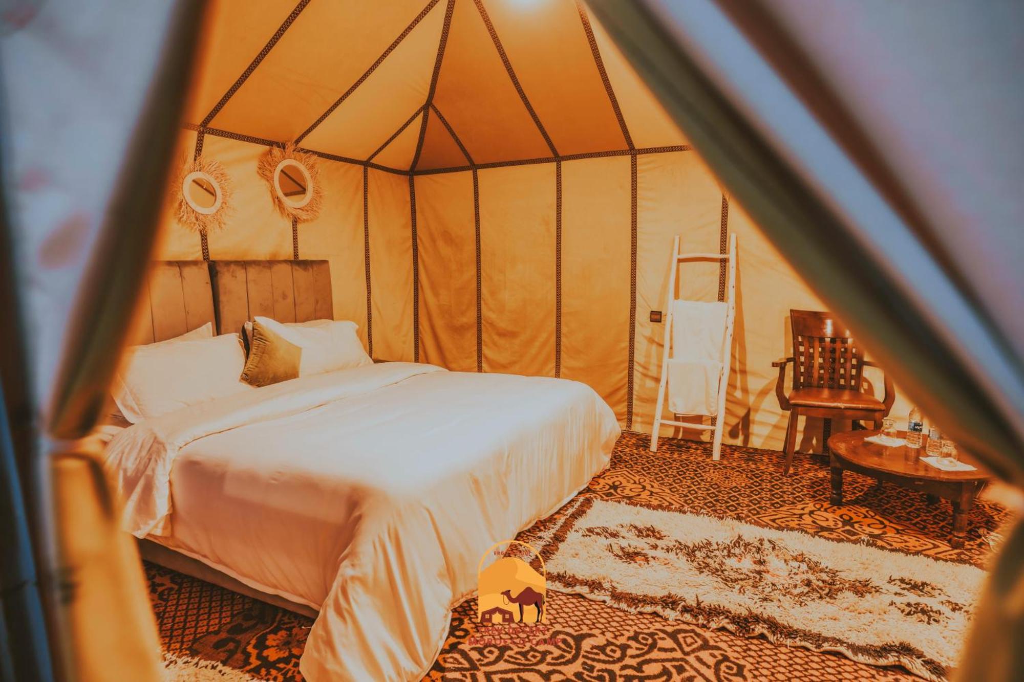 מרזאוגה Luxury Trek Desert Camp מראה חיצוני תמונה