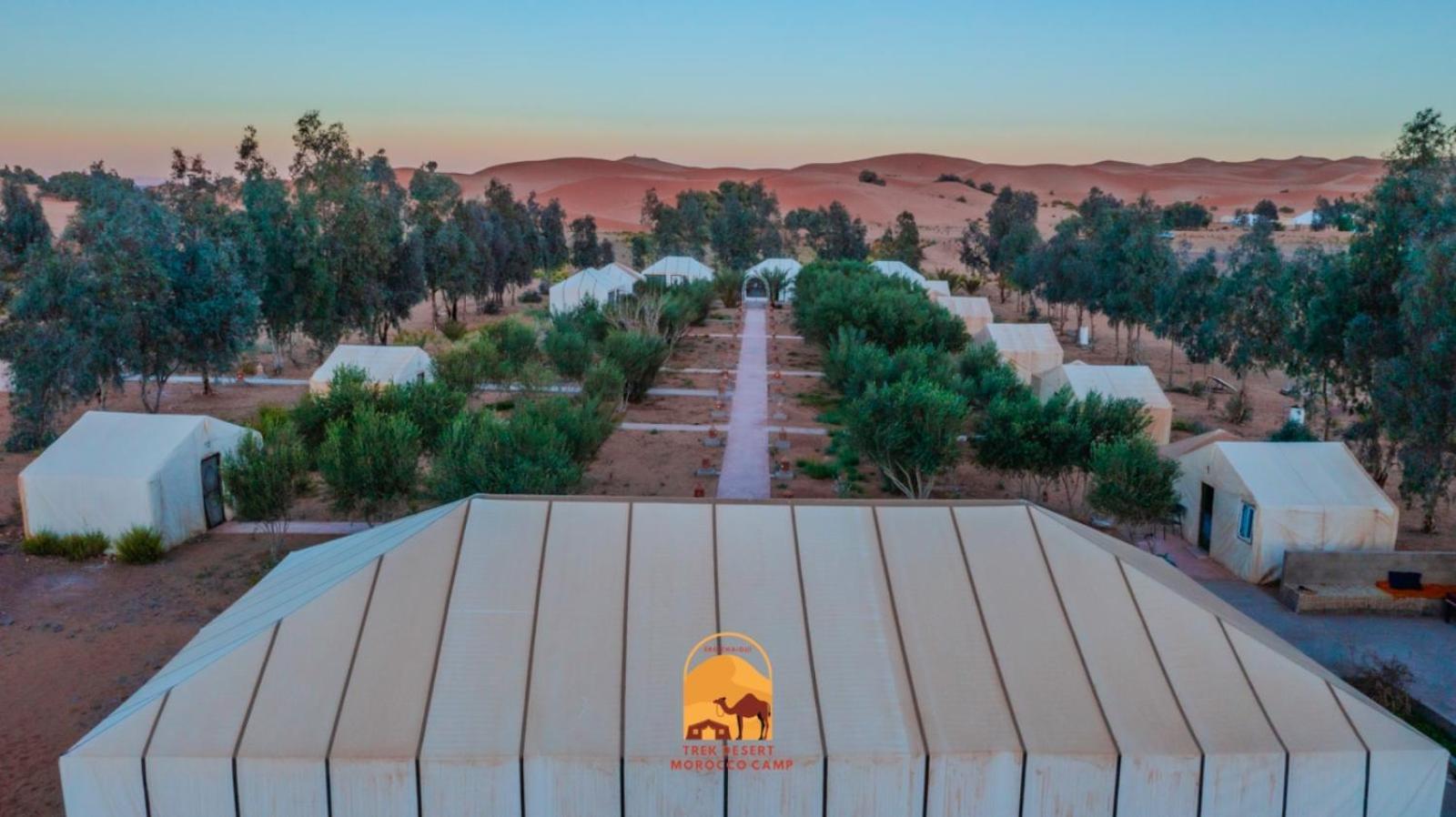 מרזאוגה Luxury Trek Desert Camp מראה חיצוני תמונה